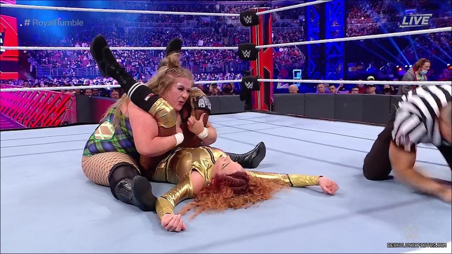 WWE_Royal_Rumble_2022_720p_WEB_h264-HEEL_mp4_007052044.jpg
