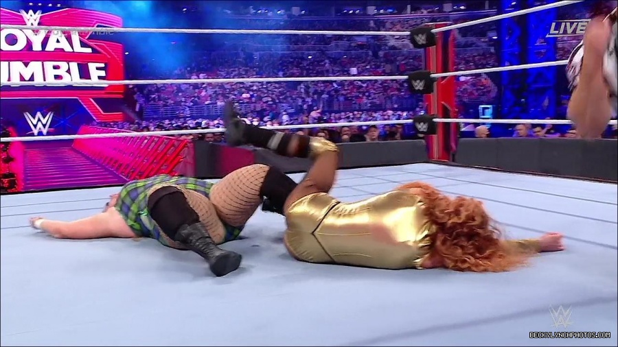 WWE_Royal_Rumble_2022_720p_WEB_h264-HEEL_mp4_007053644.jpg