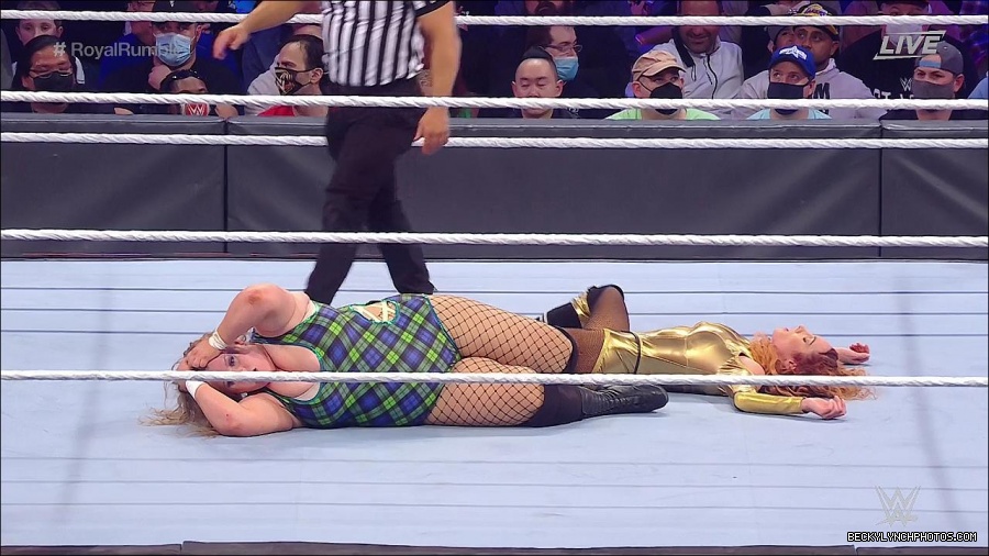 WWE_Royal_Rumble_2022_720p_WEB_h264-HEEL_mp4_007058044.jpg