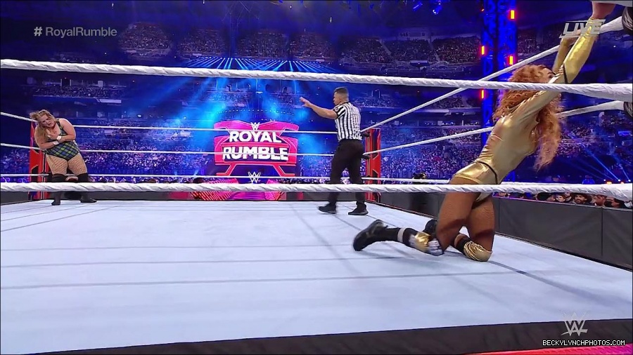 WWE_Royal_Rumble_2022_720p_WEB_h264-HEEL_mp4_007080444.jpg