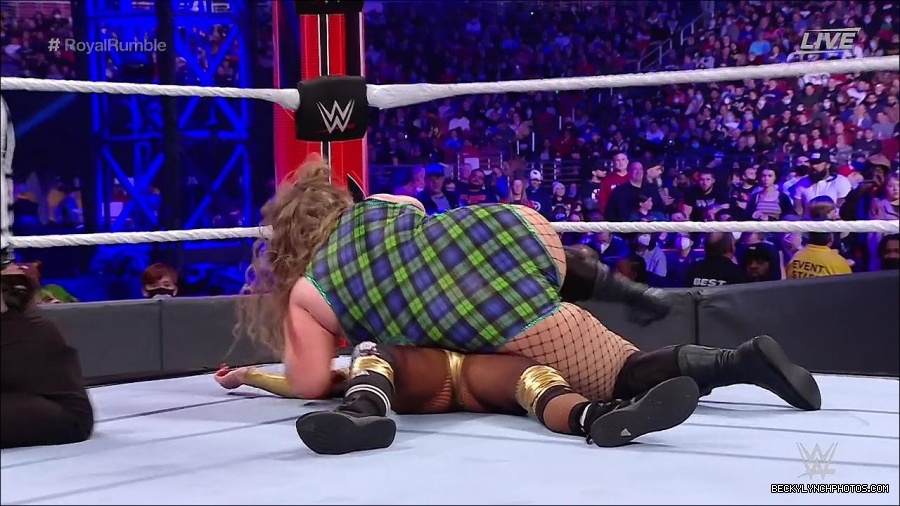 WWE_Royal_Rumble_2022_720p_WEB_h264-HEEL_mp4_007096444.jpg