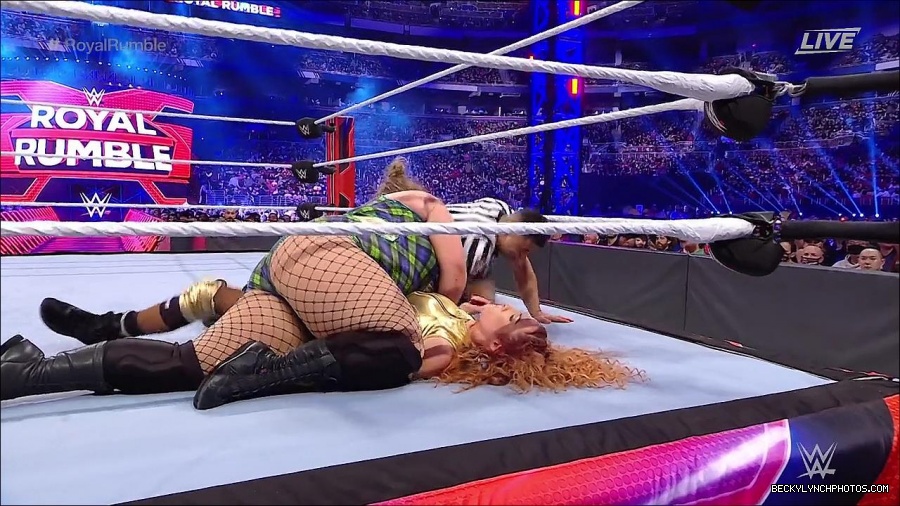 WWE_Royal_Rumble_2022_720p_WEB_h264-HEEL_mp4_007098444.jpg