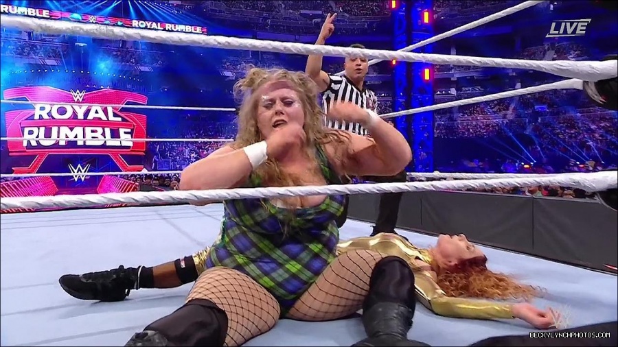 WWE_Royal_Rumble_2022_720p_WEB_h264-HEEL_mp4_007100444.jpg