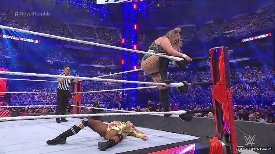 WWE_Royal_Rumble_2022_720p_WEB_h264-HEEL_mp4_007121244.jpg