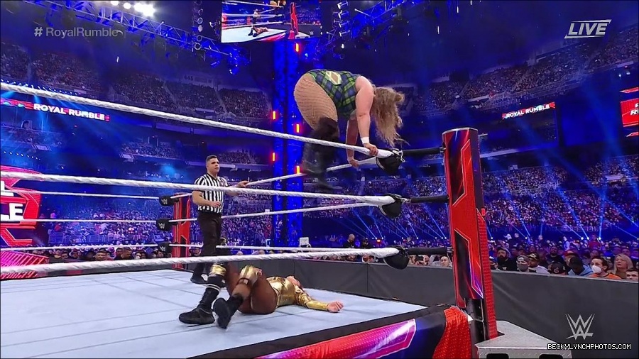 WWE_Royal_Rumble_2022_720p_WEB_h264-HEEL_mp4_007124444.jpg