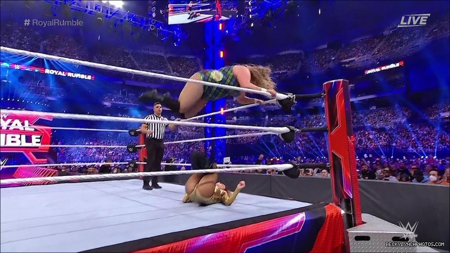 WWE_Royal_Rumble_2022_720p_WEB_h264-HEEL_mp4_007124844.jpg