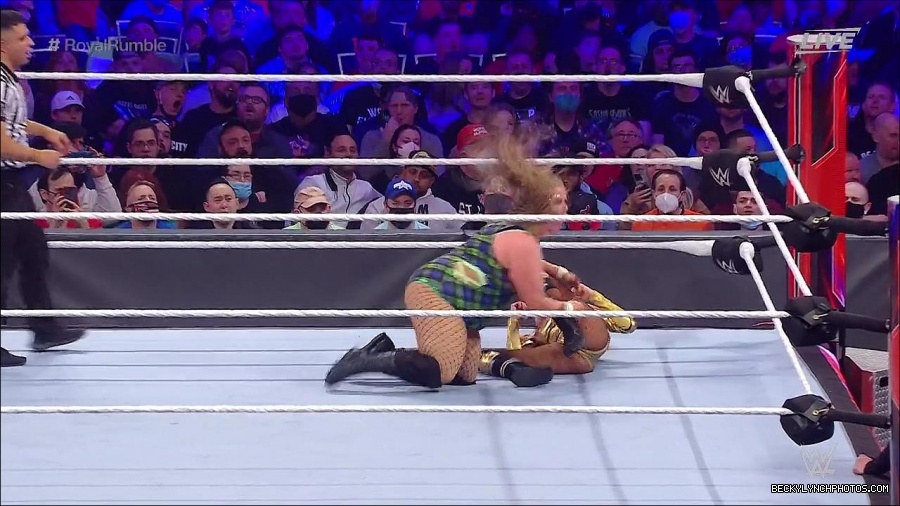 WWE_Royal_Rumble_2022_720p_WEB_h264-HEEL_mp4_007125644.jpg