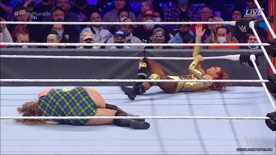 WWE_Royal_Rumble_2022_720p_WEB_h264-HEEL_mp4_007128044.jpg