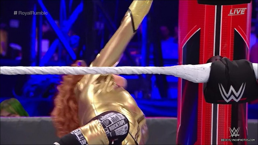 WWE_Royal_Rumble_2022_720p_WEB_h264-HEEL_mp4_007129244.jpg