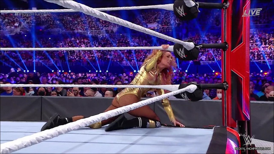 WWE_Royal_Rumble_2022_720p_WEB_h264-HEEL_mp4_007131644.jpg