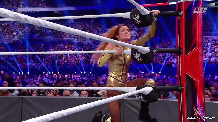 WWE_Royal_Rumble_2022_720p_WEB_h264-HEEL_mp4_007132844.jpg