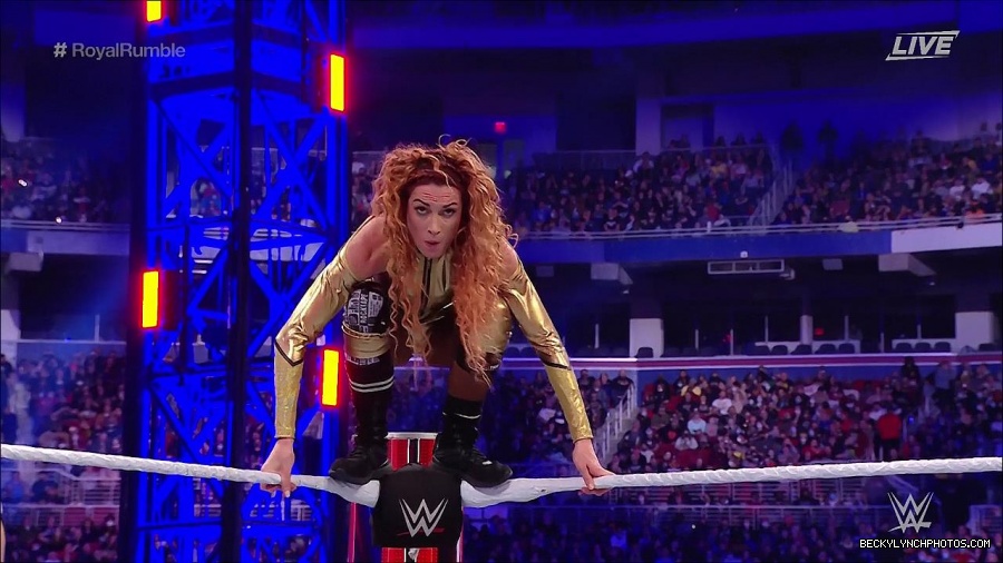WWE_Royal_Rumble_2022_720p_WEB_h264-HEEL_mp4_007142444.jpg