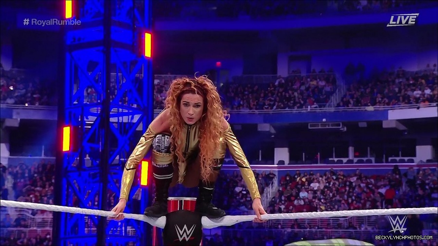 WWE_Royal_Rumble_2022_720p_WEB_h264-HEEL_mp4_007143644.jpg