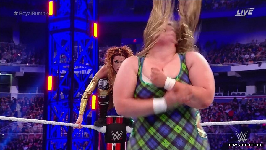 WWE_Royal_Rumble_2022_720p_WEB_h264-HEEL_mp4_007144444.jpg