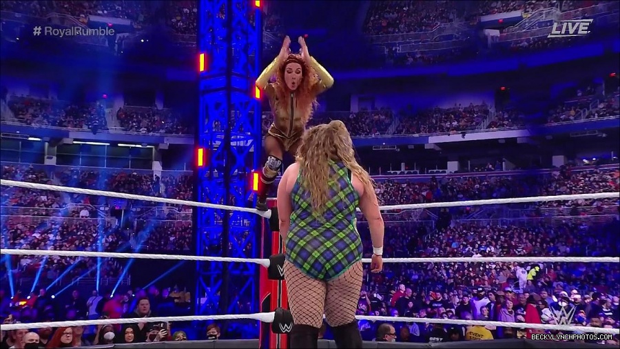 WWE_Royal_Rumble_2022_720p_WEB_h264-HEEL_mp4_007146844.jpg
