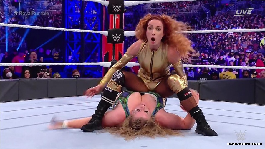 WWE_Royal_Rumble_2022_720p_WEB_h264-HEEL_mp4_007148844.jpg