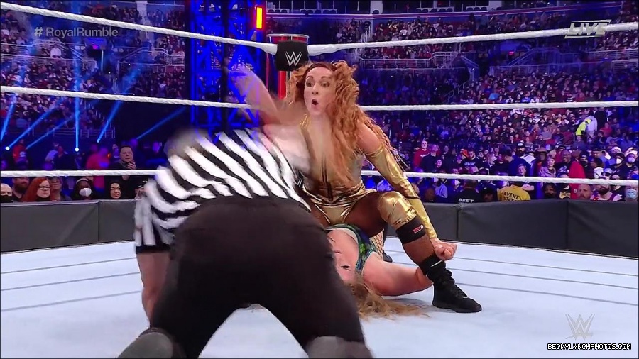 WWE_Royal_Rumble_2022_720p_WEB_h264-HEEL_mp4_007149644.jpg