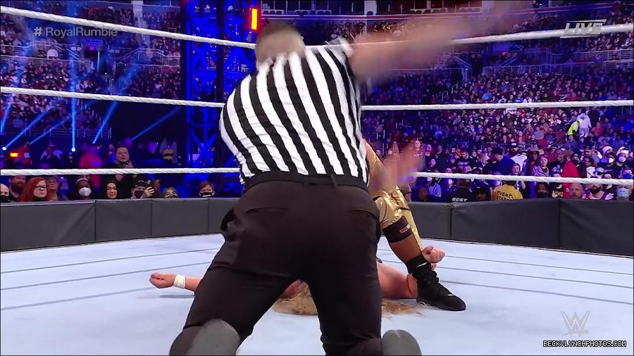 WWE_Royal_Rumble_2022_720p_WEB_h264-HEEL_mp4_007150044.jpg