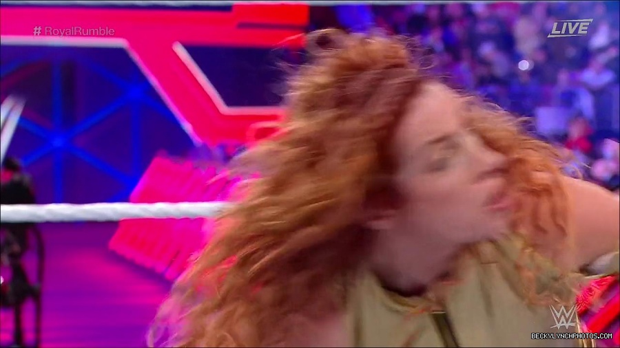 WWE_Royal_Rumble_2022_720p_WEB_h264-HEEL_mp4_007154844.jpg