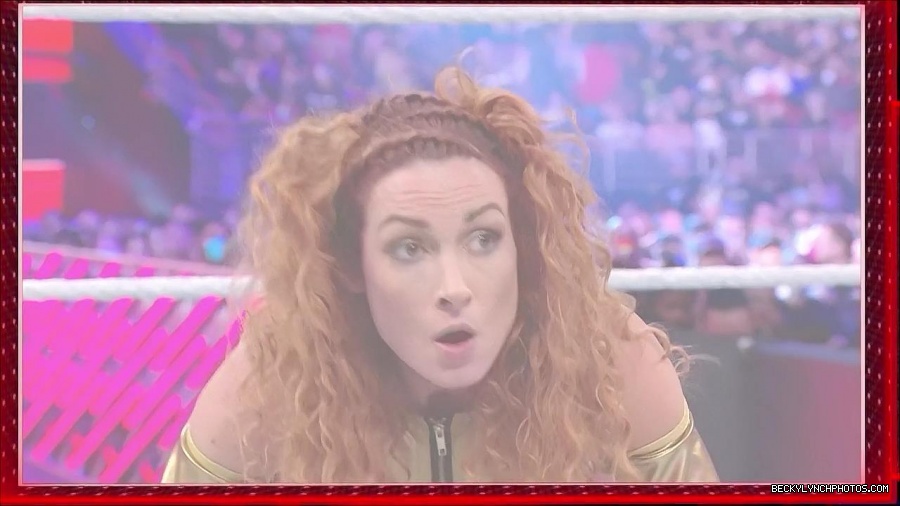 WWE_Royal_Rumble_2022_720p_WEB_h264-HEEL_mp4_007160044.jpg