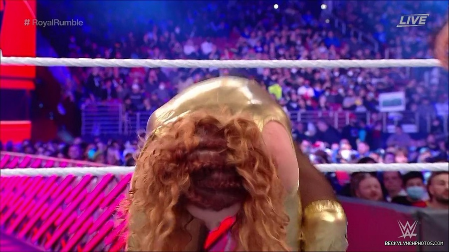 WWE_Royal_Rumble_2022_720p_WEB_h264-HEEL_mp4_007172044.jpg