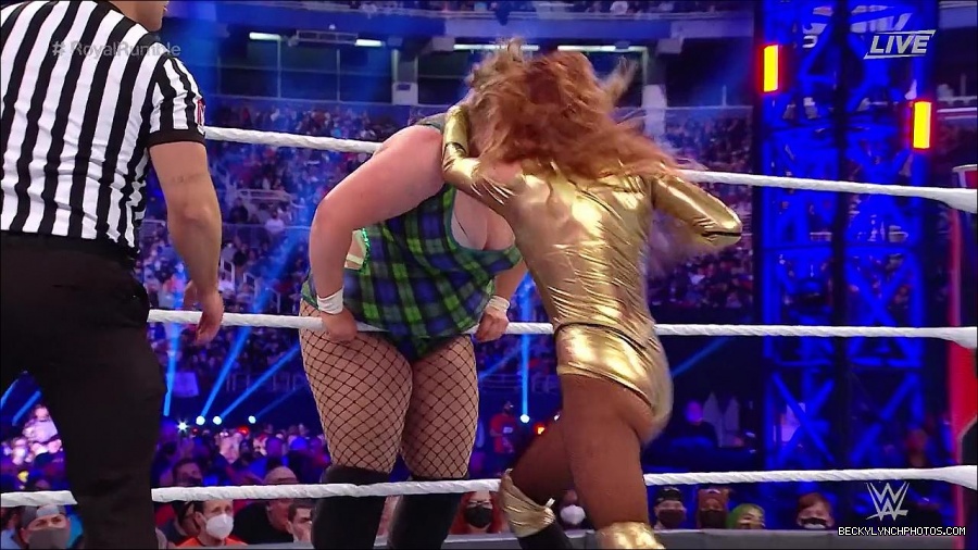 WWE_Royal_Rumble_2022_720p_WEB_h264-HEEL_mp4_007179644.jpg