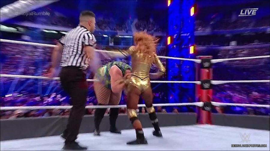 WWE_Royal_Rumble_2022_720p_WEB_h264-HEEL_mp4_007182844.jpg