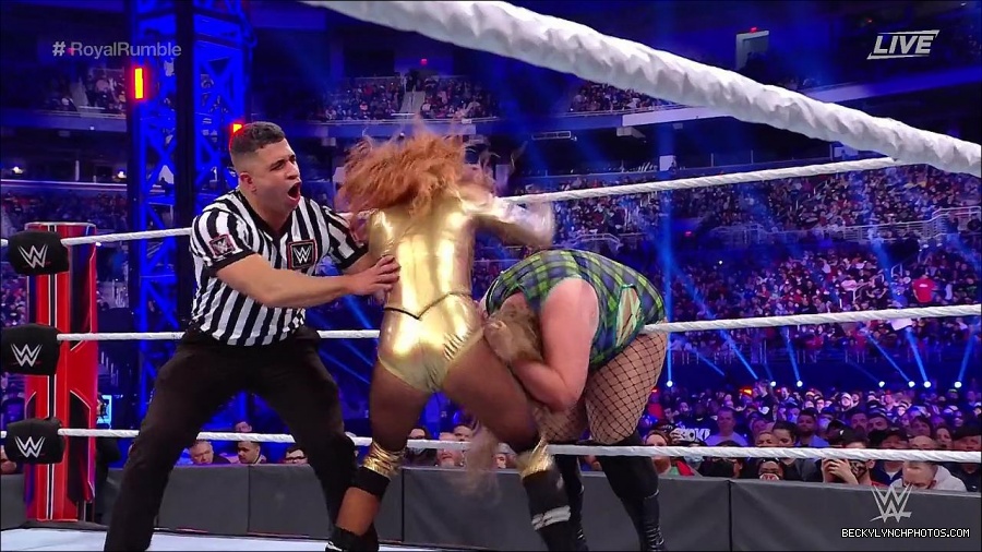 WWE_Royal_Rumble_2022_720p_WEB_h264-HEEL_mp4_007184444.jpg