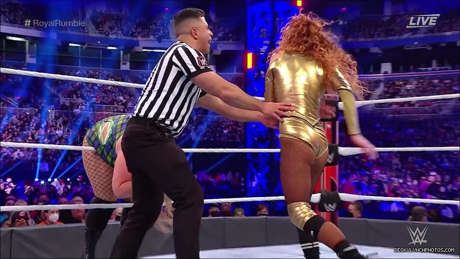 WWE_Royal_Rumble_2022_720p_WEB_h264-HEEL_mp4_007185244.jpg