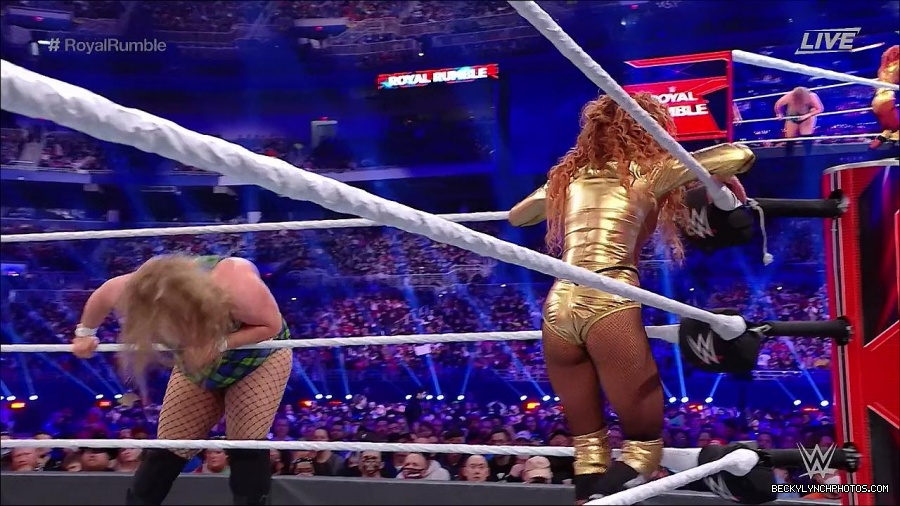 WWE_Royal_Rumble_2022_720p_WEB_h264-HEEL_mp4_007192044.jpg