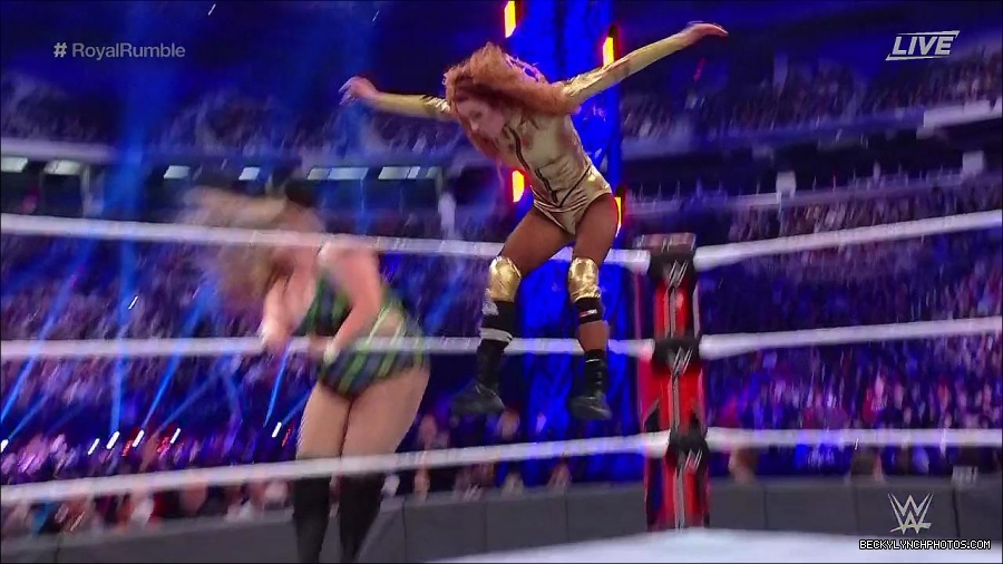 WWE_Royal_Rumble_2022_720p_WEB_h264-HEEL_mp4_007198444.jpg