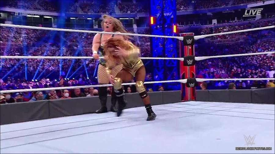 WWE_Royal_Rumble_2022_720p_WEB_h264-HEEL_mp4_007198844.jpg