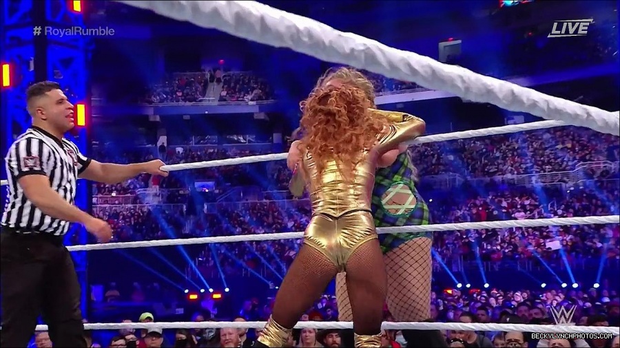 WWE_Royal_Rumble_2022_720p_WEB_h264-HEEL_mp4_007201244.jpg