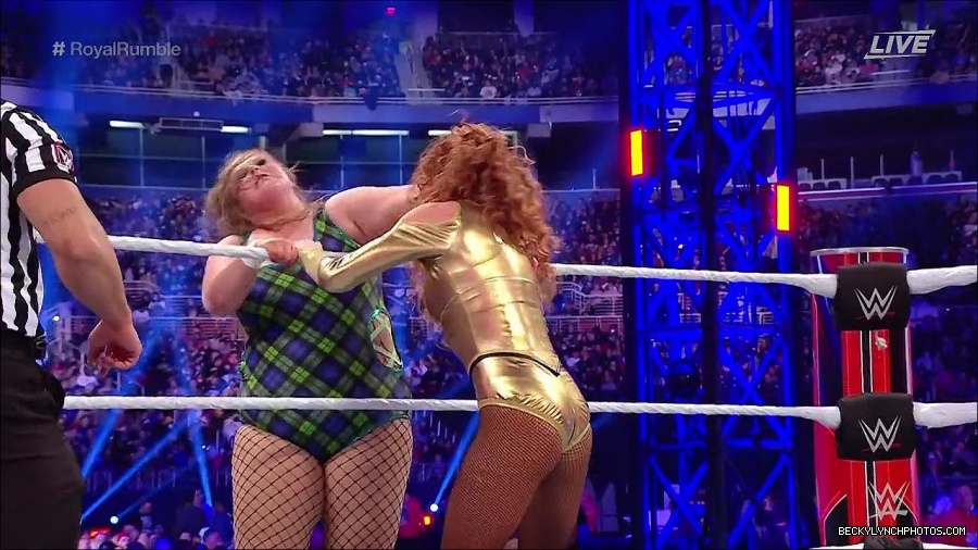 WWE_Royal_Rumble_2022_720p_WEB_h264-HEEL_mp4_007203244.jpg