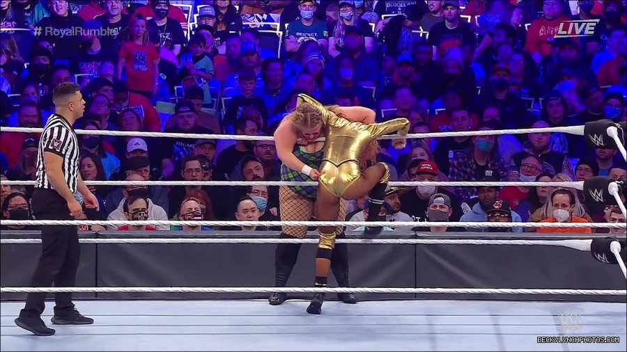 WWE_Royal_Rumble_2022_720p_WEB_h264-HEEL_mp4_007223244.jpg