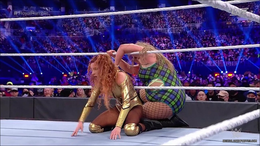 WWE_Royal_Rumble_2022_720p_WEB_h264-HEEL_mp4_007231244.jpg