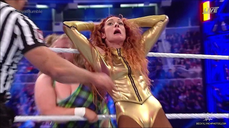 WWE_Royal_Rumble_2022_720p_WEB_h264-HEEL_mp4_007239244.jpg