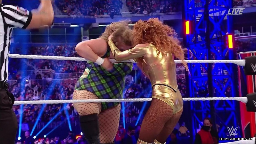 WWE_Royal_Rumble_2022_720p_WEB_h264-HEEL_mp4_007242844.jpg