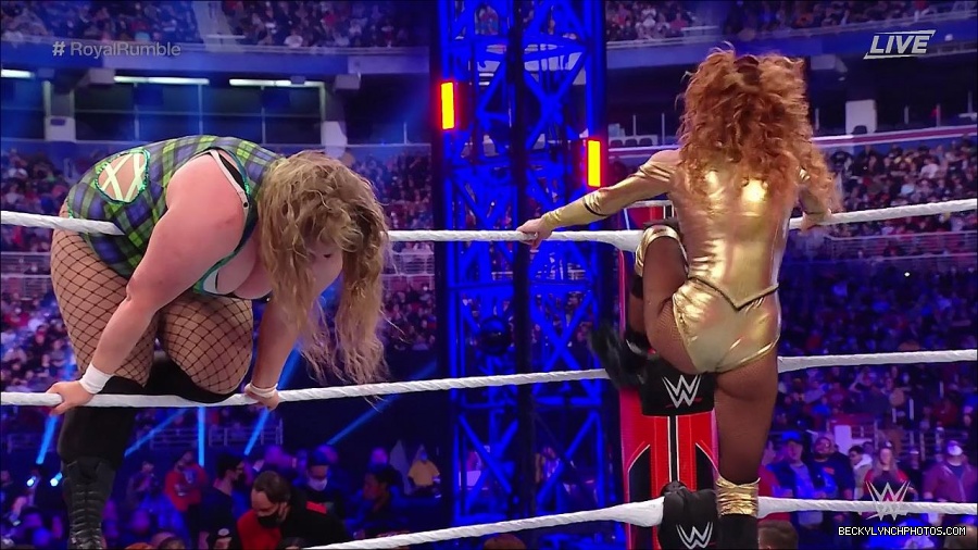WWE_Royal_Rumble_2022_720p_WEB_h264-HEEL_mp4_007248044.jpg