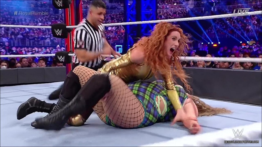 WWE_Royal_Rumble_2022_720p_WEB_h264-HEEL_mp4_007258044.jpg