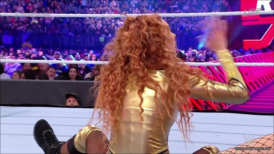 WWE_Royal_Rumble_2022_720p_WEB_h264-HEEL_mp4_007262444.jpg