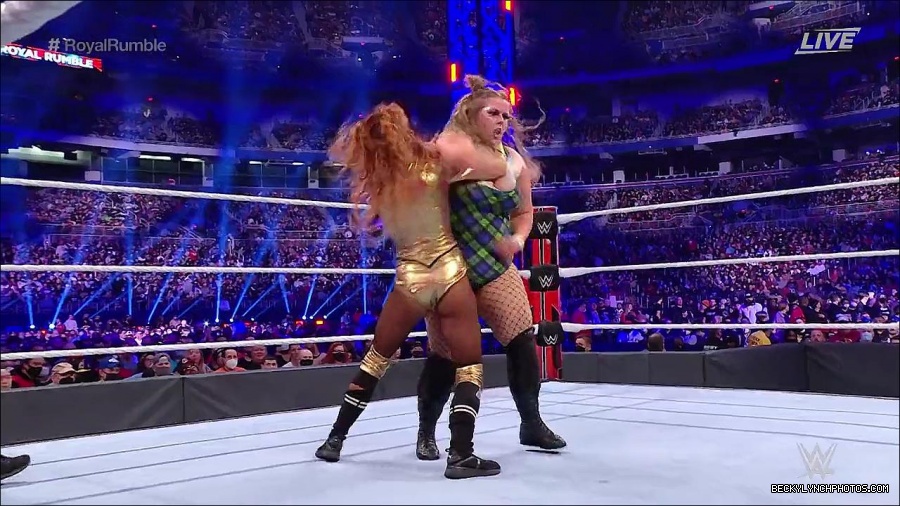 WWE_Royal_Rumble_2022_720p_WEB_h264-HEEL_mp4_007288444.jpg