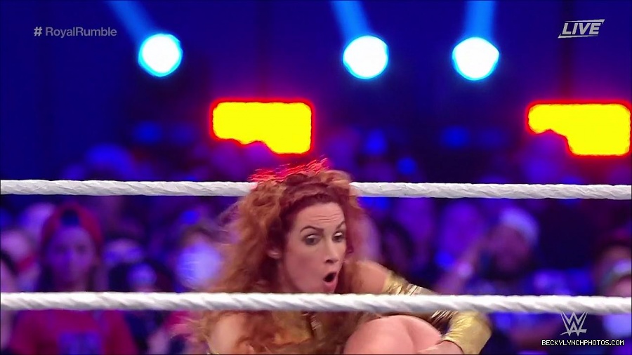 WWE_Royal_Rumble_2022_720p_WEB_h264-HEEL_mp4_007292444.jpg