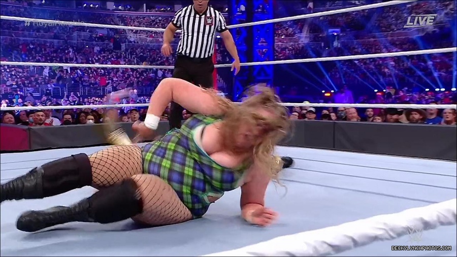 WWE_Royal_Rumble_2022_720p_WEB_h264-HEEL_mp4_007296044.jpg