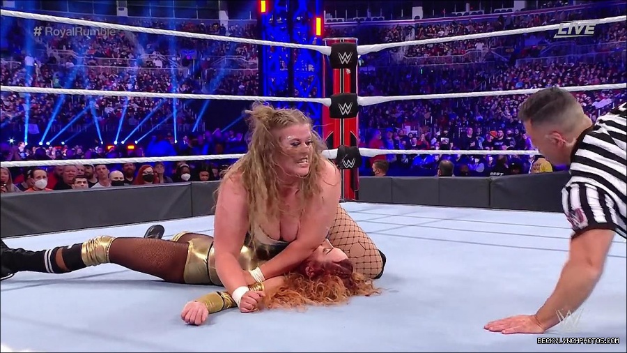WWE_Royal_Rumble_2022_720p_WEB_h264-HEEL_mp4_007299244.jpg