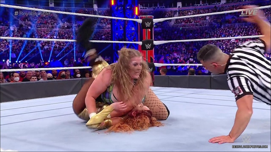 WWE_Royal_Rumble_2022_720p_WEB_h264-HEEL_mp4_007300444.jpg
