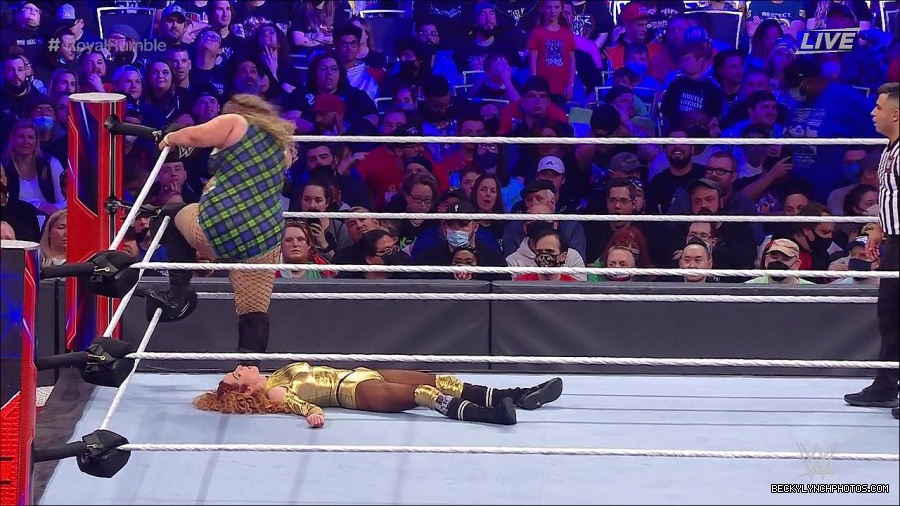 WWE_Royal_Rumble_2022_720p_WEB_h264-HEEL_mp4_007321644.jpg