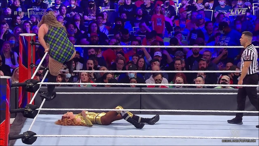 WWE_Royal_Rumble_2022_720p_WEB_h264-HEEL_mp4_007322444.jpg
