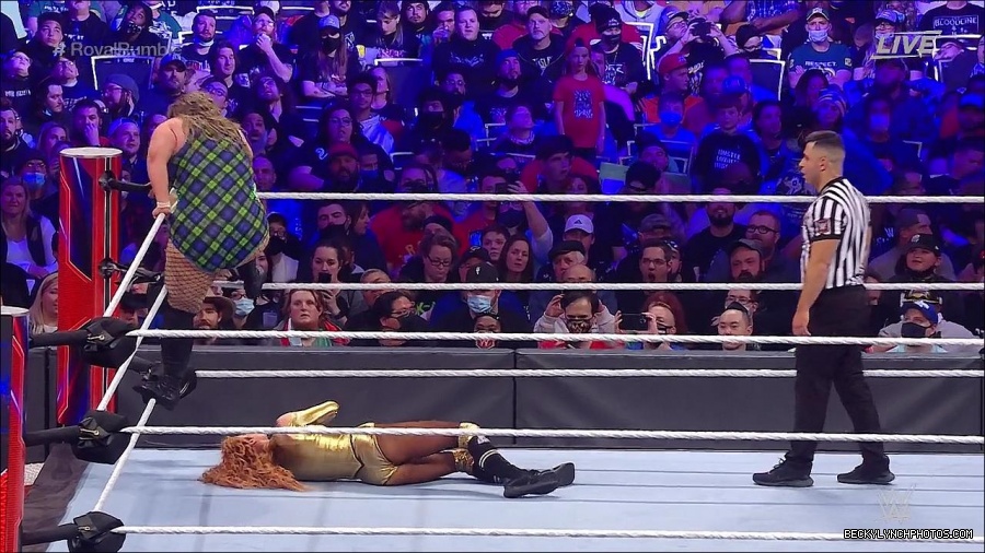 WWE_Royal_Rumble_2022_720p_WEB_h264-HEEL_mp4_007323244.jpg