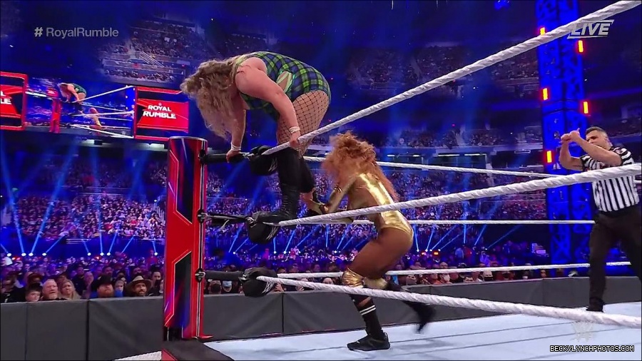 WWE_Royal_Rumble_2022_720p_WEB_h264-HEEL_mp4_007325244.jpg